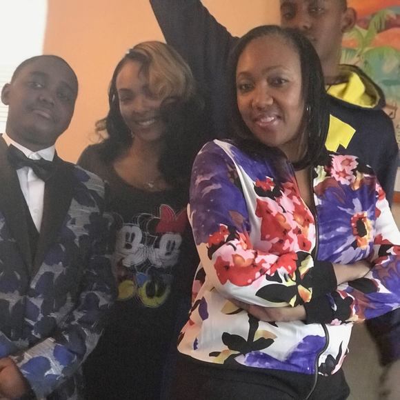 Meet your Posher, Alisha - Picture 1 of 1